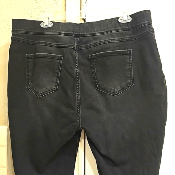 Amazon Distressed Black Pull on pants. Gently worn 1X - Picture 6 of 8